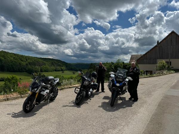 Ausfahrt in den Jura